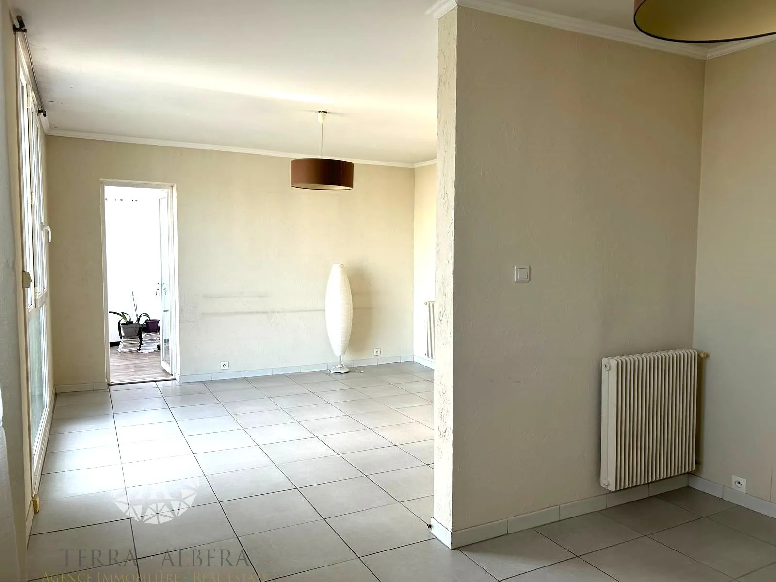 Appartement T3/4 à vendre sur la Place de la Sardane à Perpignan 