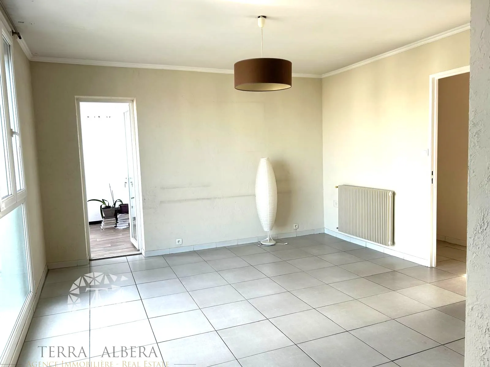 Appartement T3/4 à vendre sur la Place de la Sardane à Perpignan 