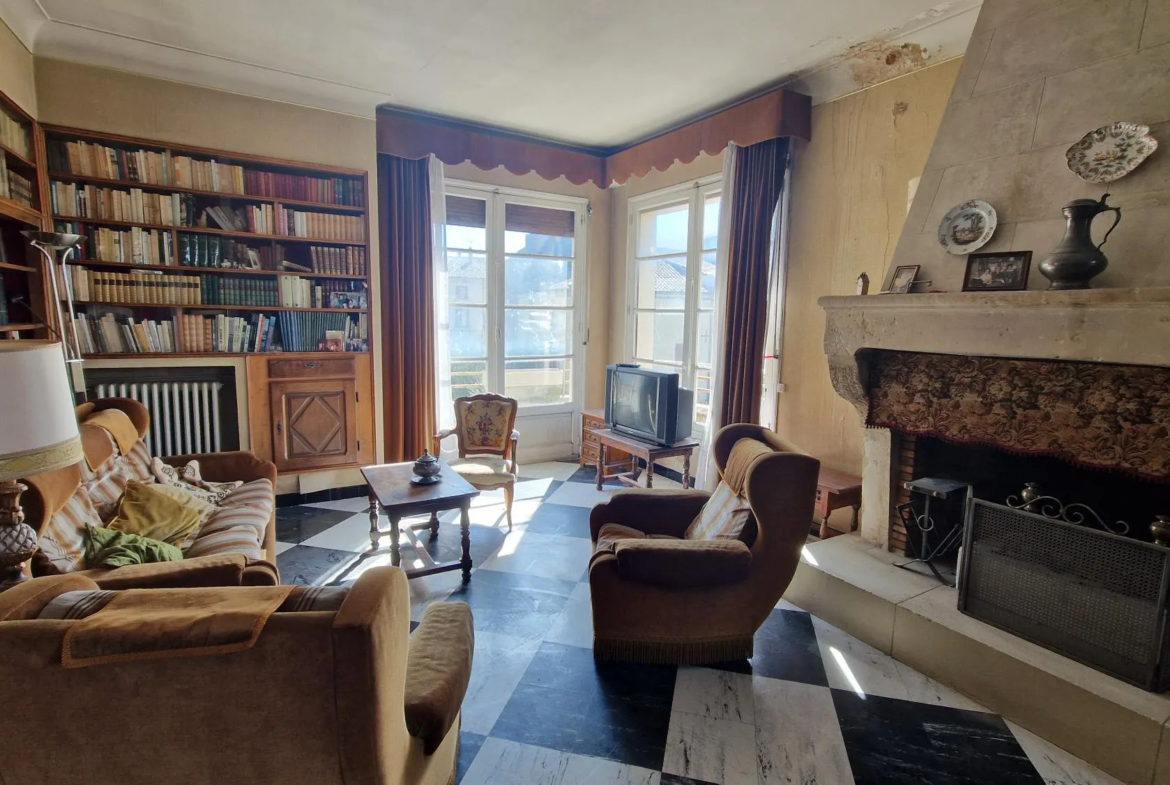 À vendre : Appartement spacieux à Pont Saint Esprit de 153 m² 