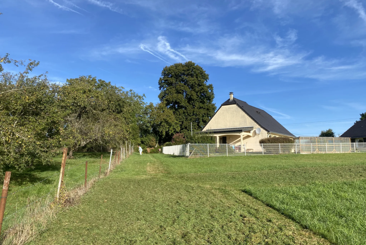 Terrain à vendre à Chamboulive en Corrèze - 1300 m² 