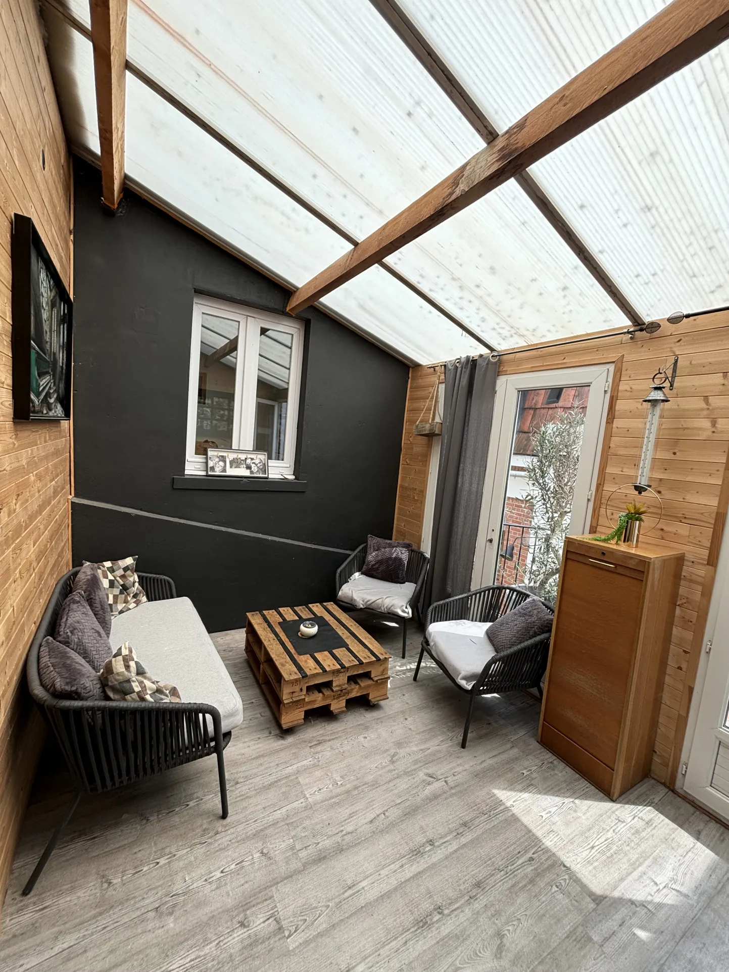 Immeuble Mixte avec Local Commercial et Triplex 