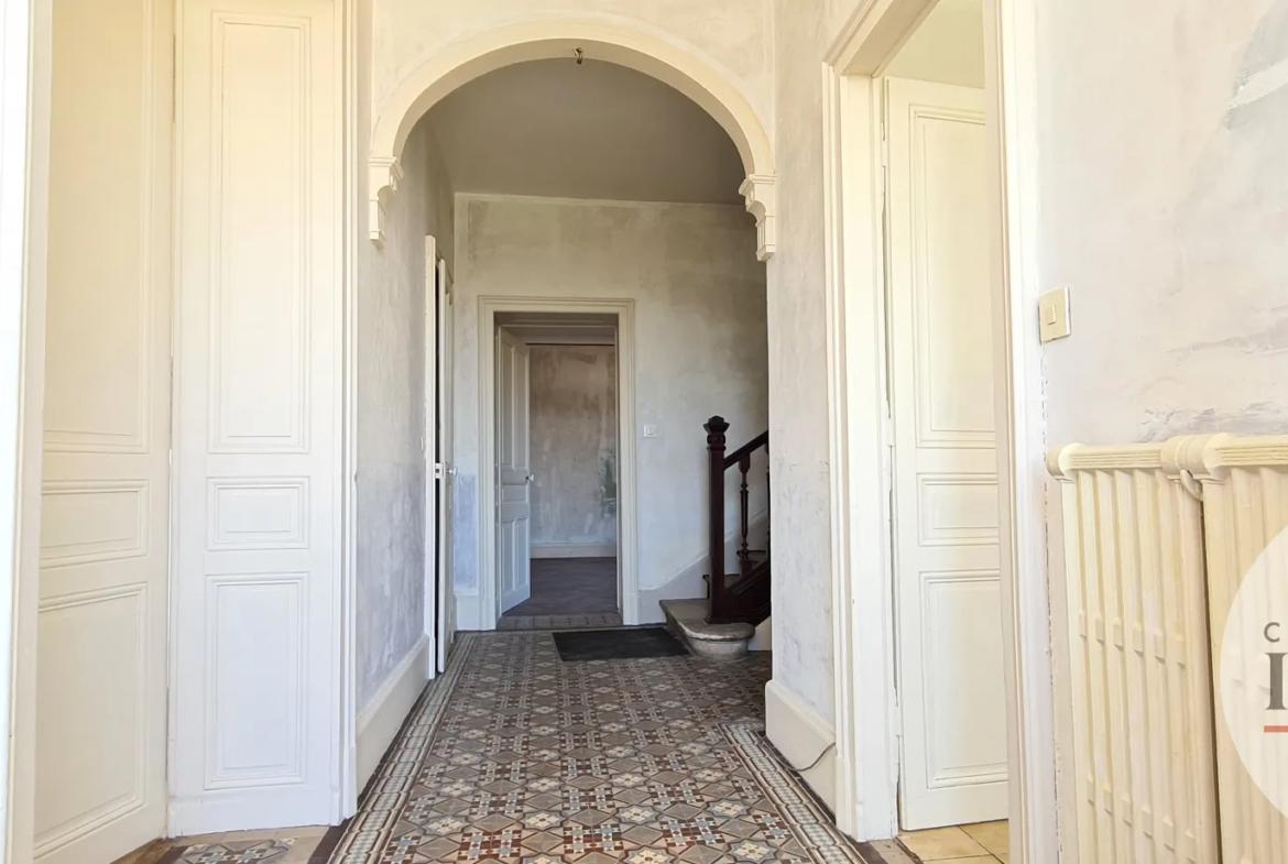 Maison à vendre à Toul - 5 chambres, grand jardin - 275 000 € 