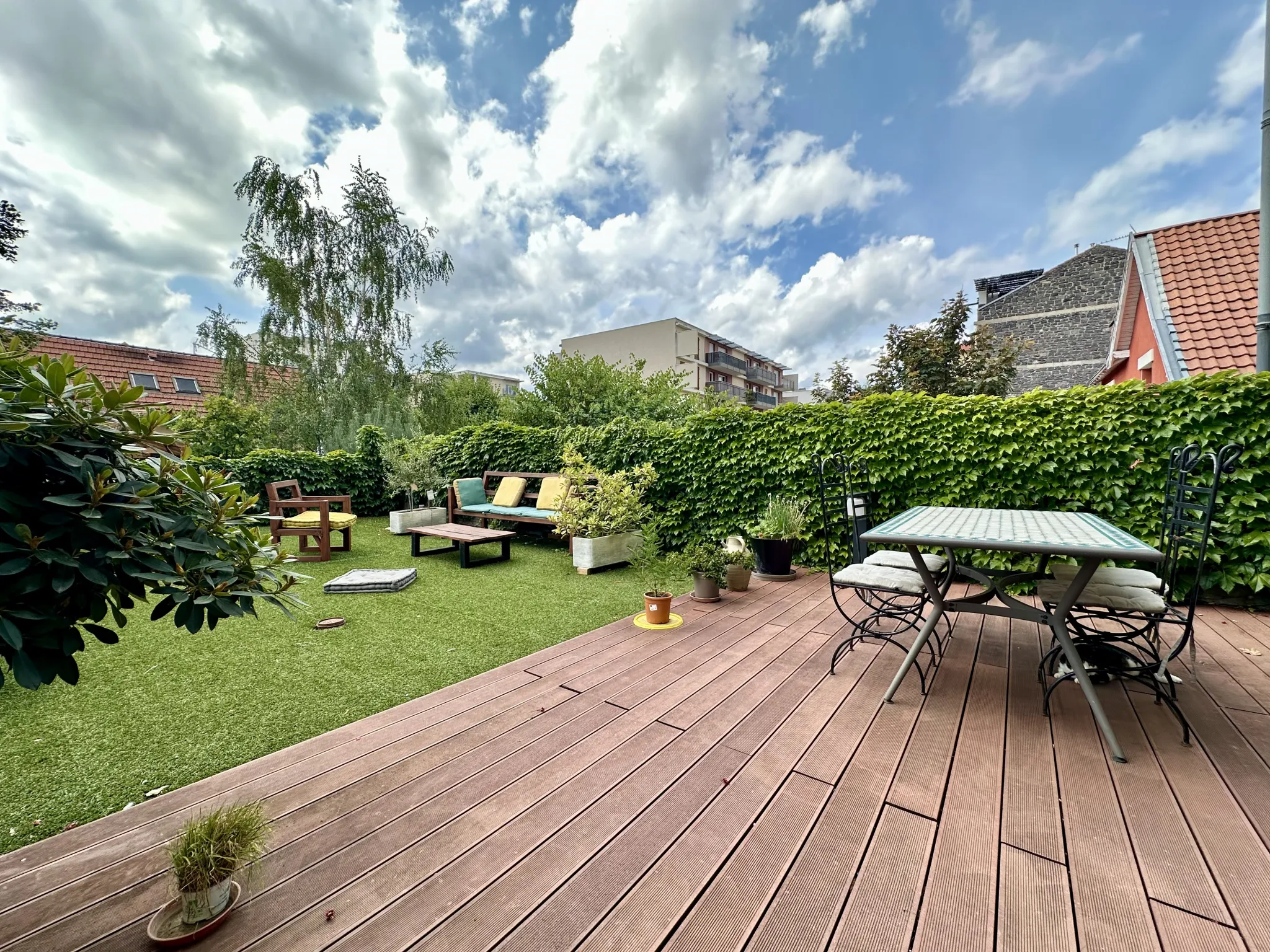 T4 rénové à vendre à Clermont-Ferrand - Terrasse et garage inclus 