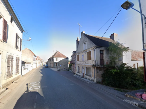 À vendre : ancienne boulangerie avec terrain à Corvol-L'Orgeuilleux