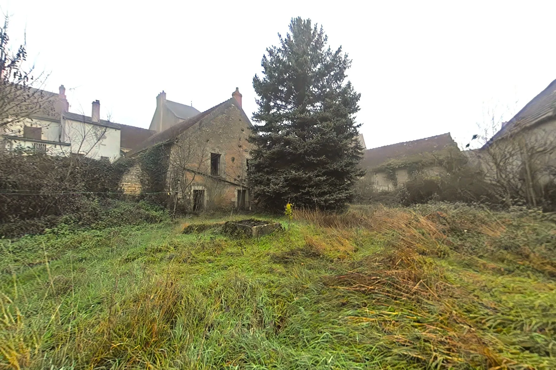 À vendre : ancienne boulangerie avec terrain à Corvol-L'Orgeuilleux 