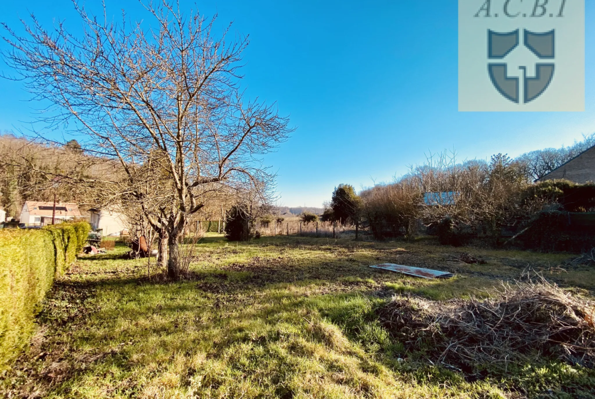 Terrain constructible de 501 m² à Montoire-sur-le-Loir 