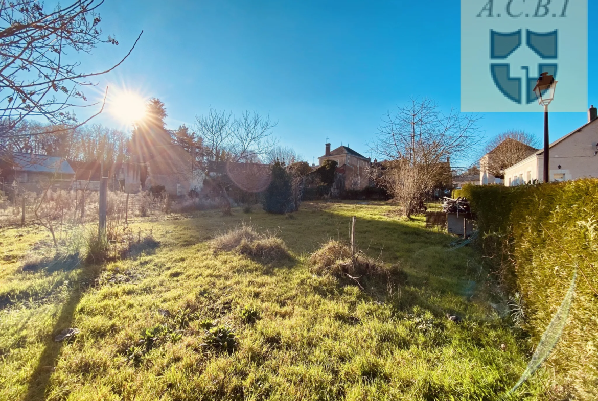 Terrain constructible de 501 m² à Montoire-sur-le-Loir 