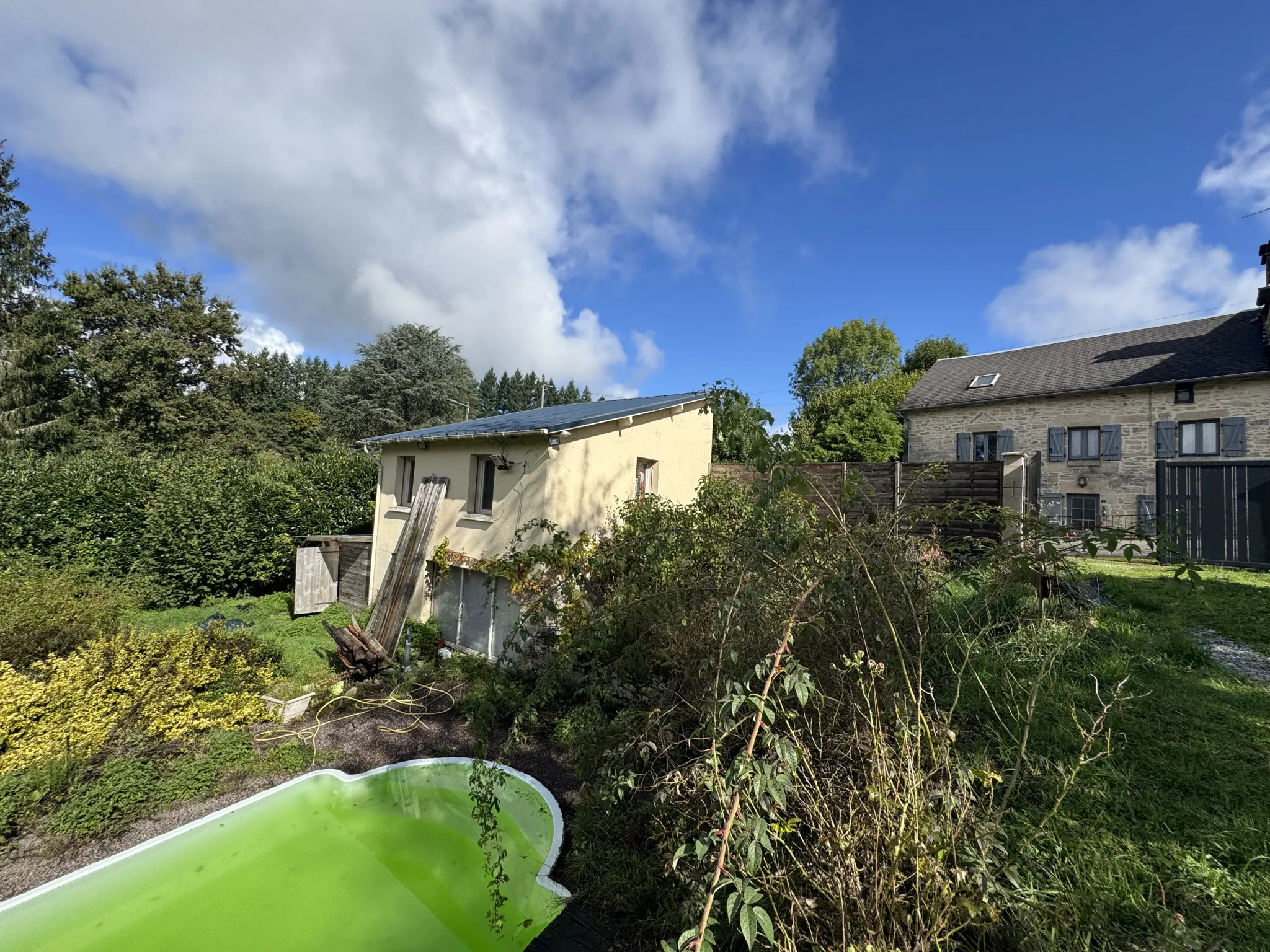 Maison à Madranges en Corrèze avec piscine 