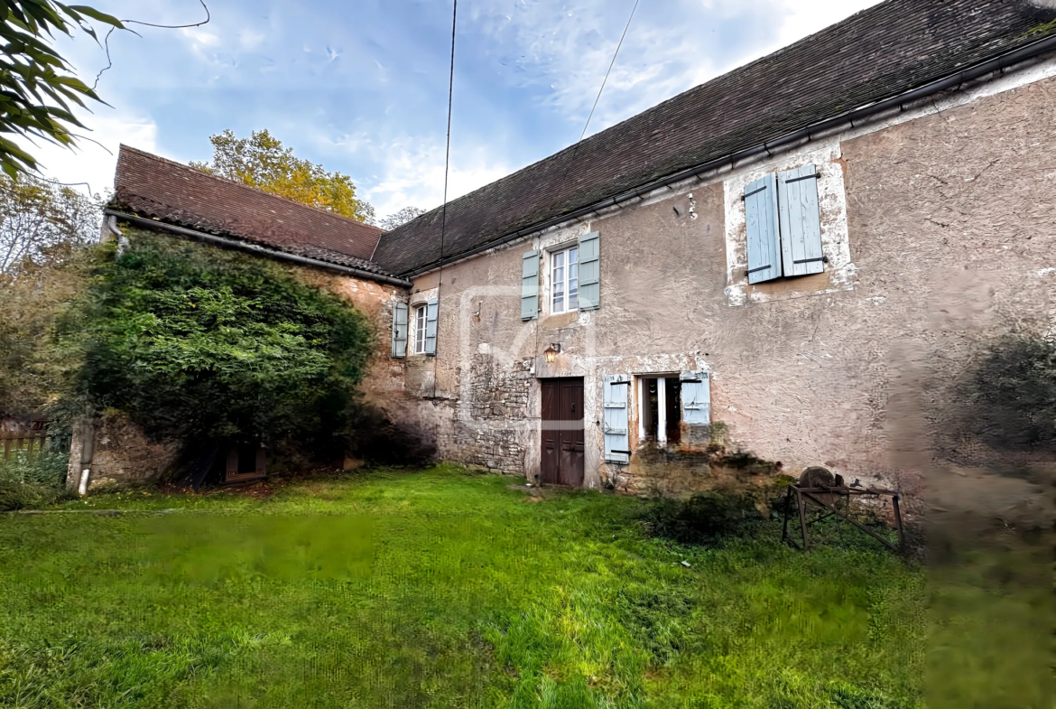 Charmant ensemble immobilier avec Longère de 1850 aux Portes du Périgord Noir et du Quercy 