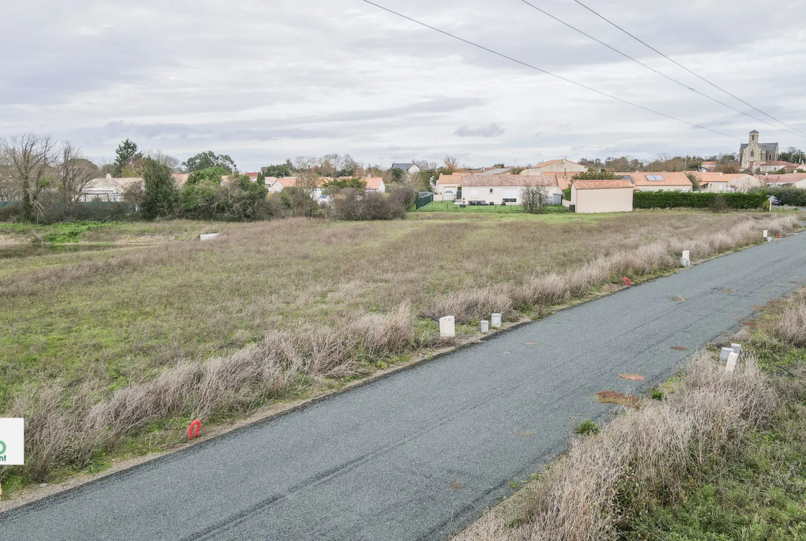 Parcelles Viabilisées à Vendre à Grues - Idéal pour Construction 