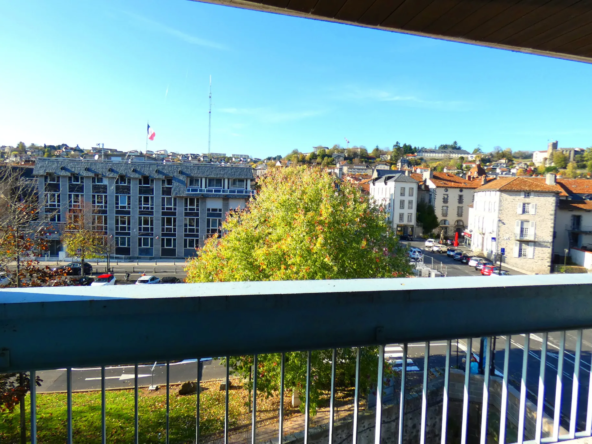 T3 avec ascenseur à Aurillac - Vue panoramique