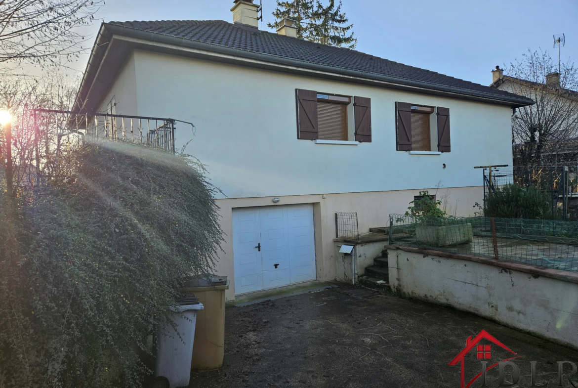 Maison F5 102 m² avec sous-sol à vendre à Semoutiers-Montsaon 