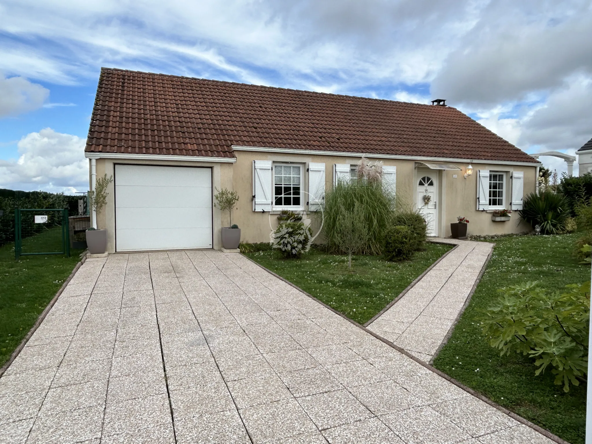 Maison de plain-pied avec piscine à Fletrange pour 199 000 € 