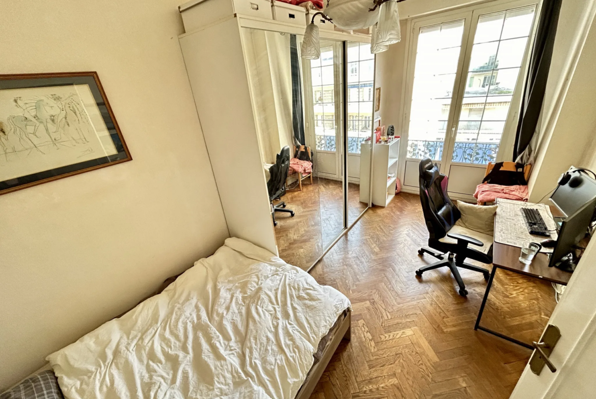 3 pièces à vendre à Nice, Gambetta / Amiral de Grasse 