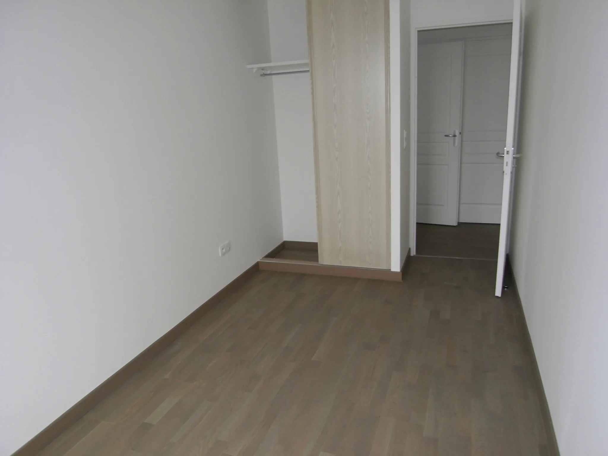 Appartement T3 avec balcon et stationnement à Reims, 1 rue Piper 