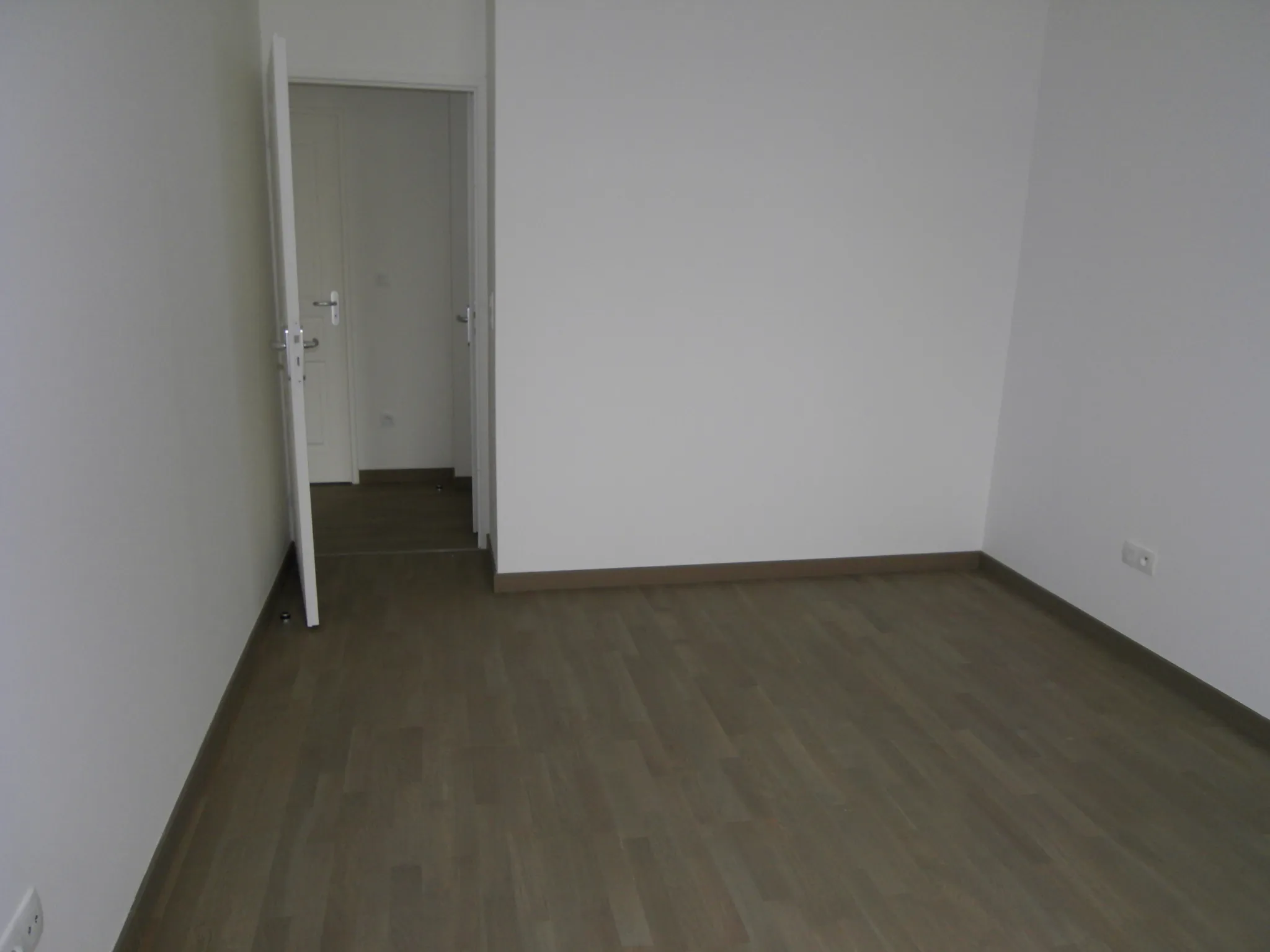 Appartement T3 avec balcon et stationnement à Reims, 1 rue Piper 