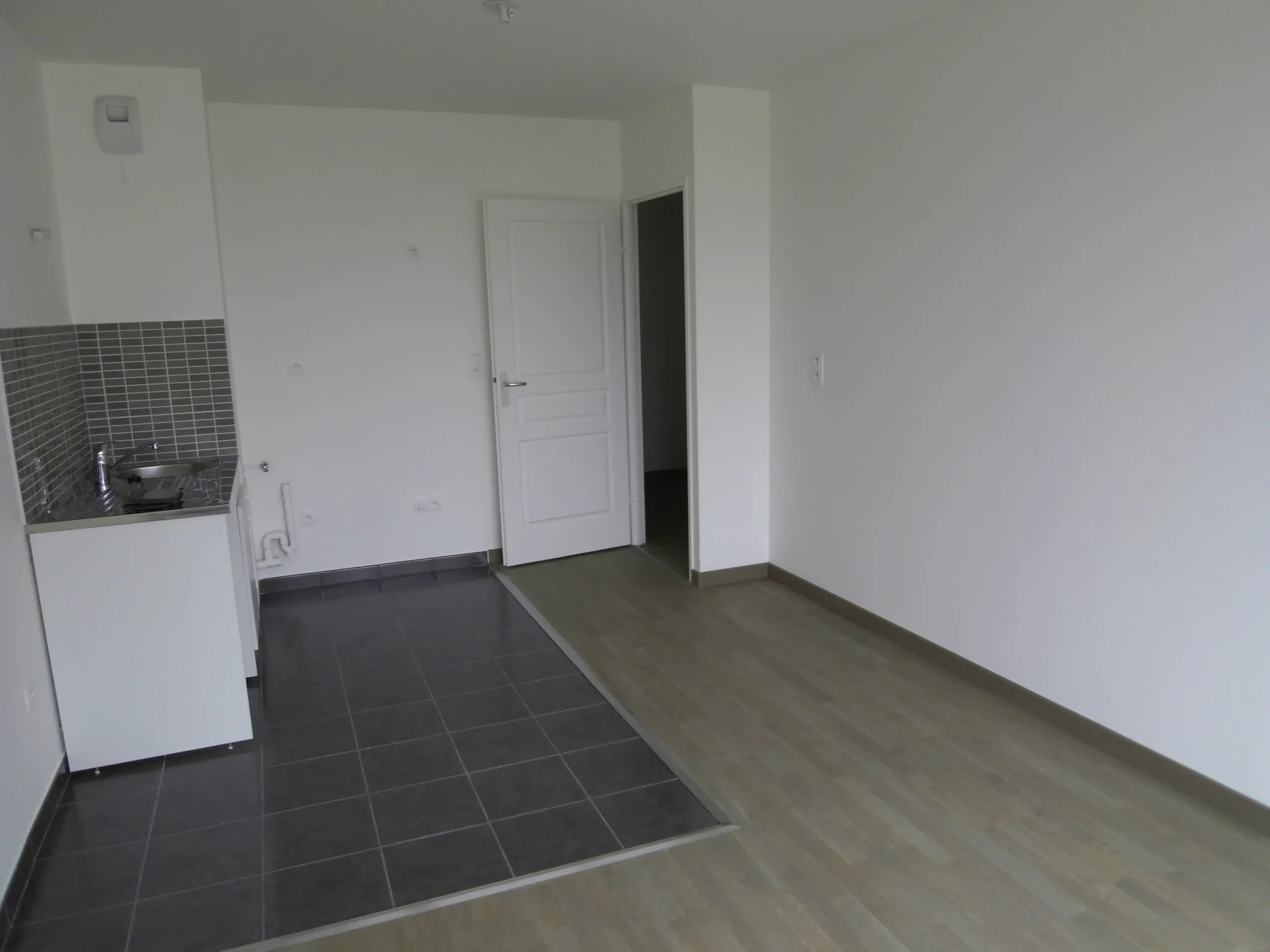 Appartement T3 avec balcon et stationnement à Reims, 1 rue Piper 