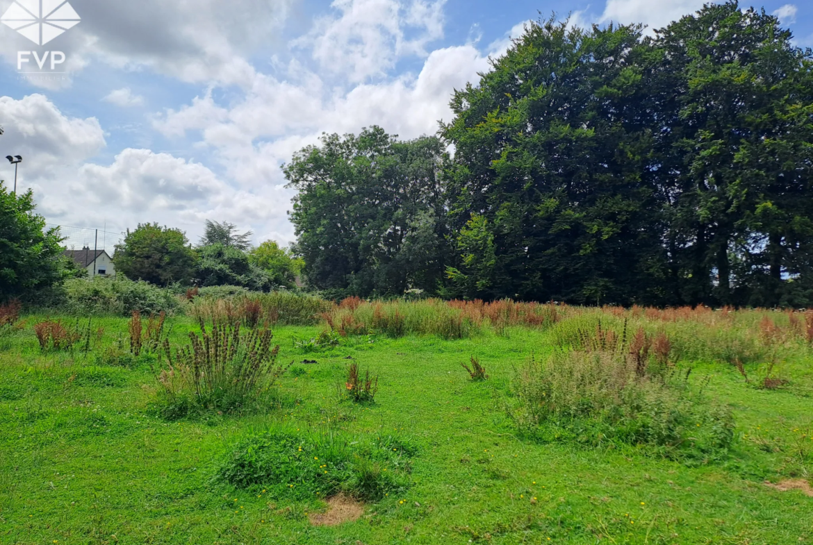 À vendre : terrain constructible de 1880 m² à Angiens (76740) 