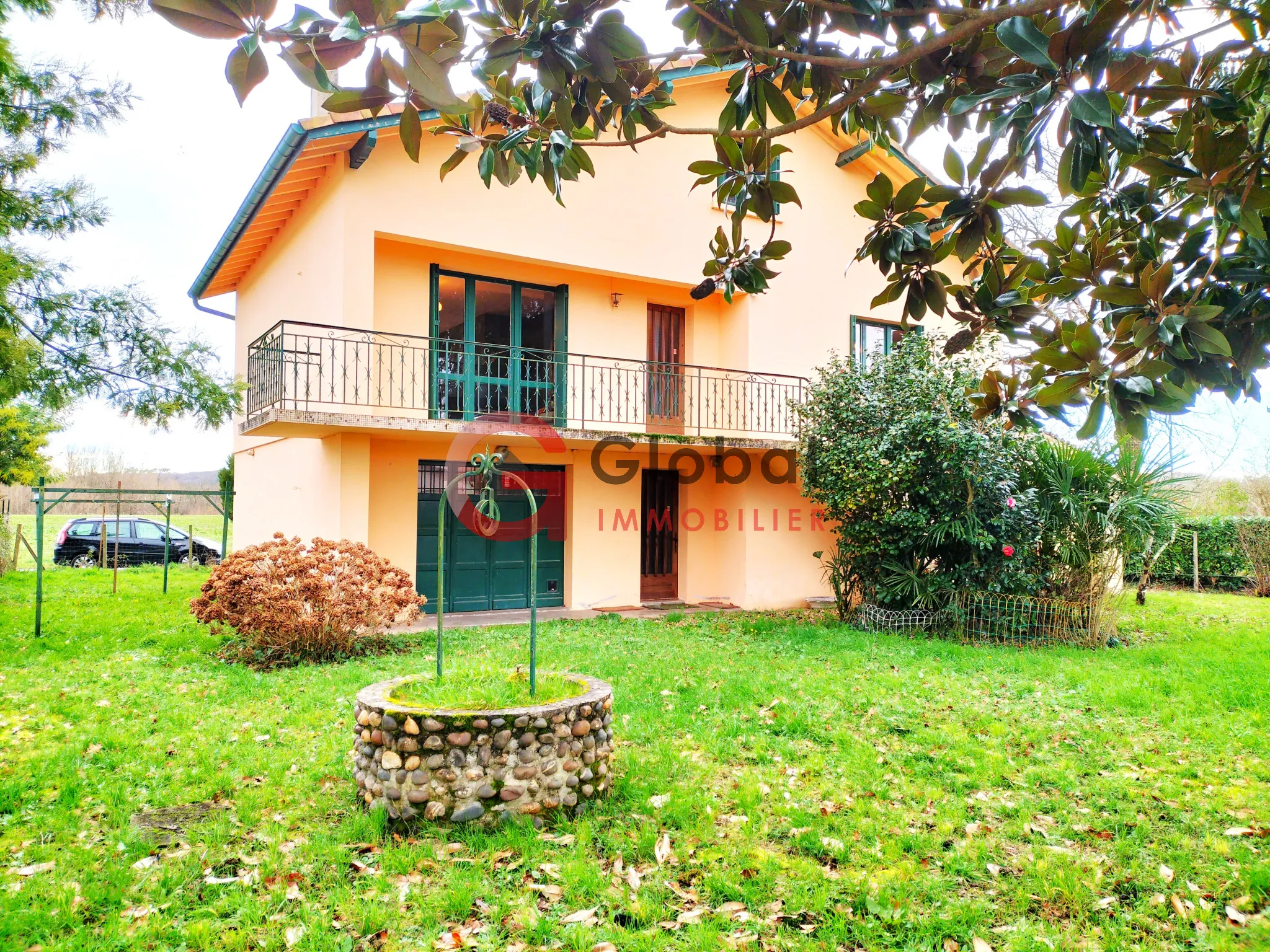 Maison familiale à Barcelonne du Gers avec 6 chambres et garage 