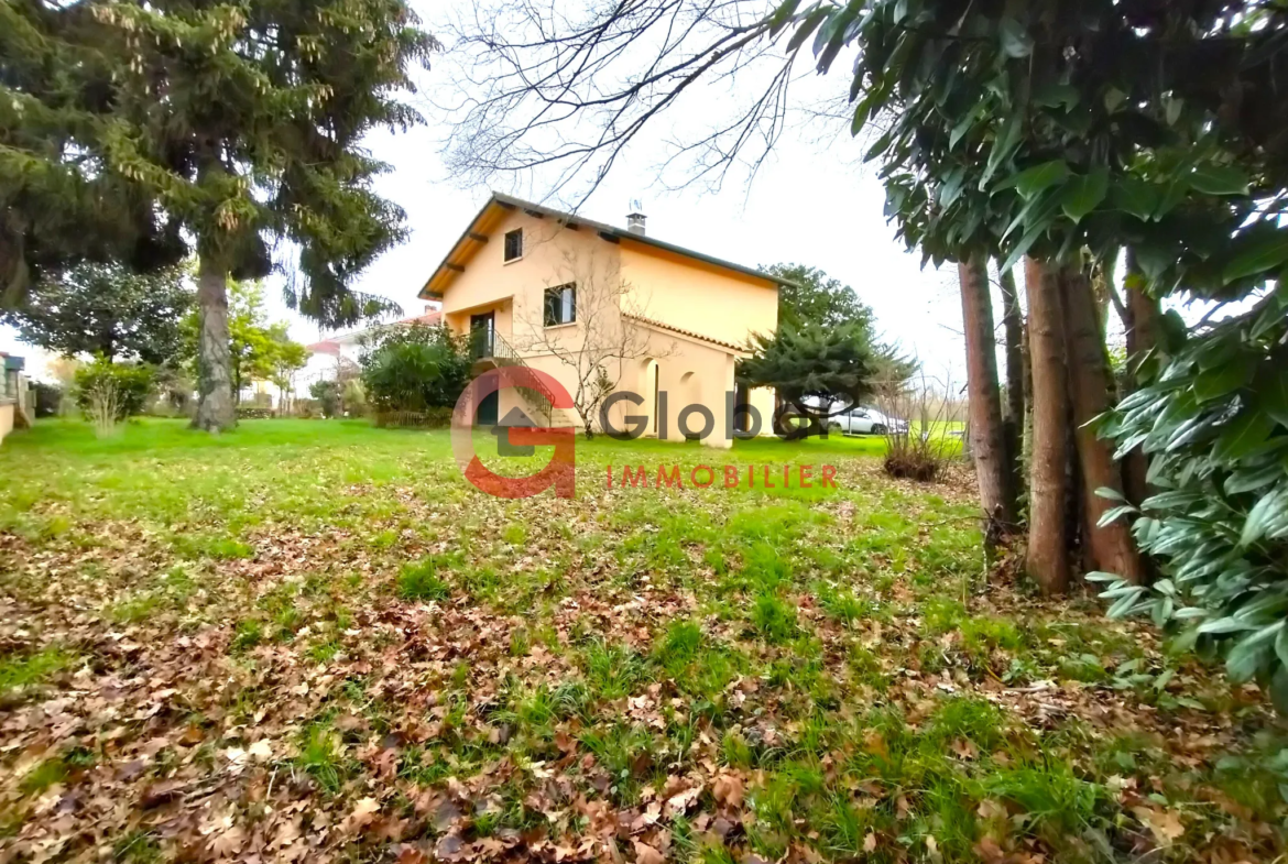 Maison familiale à Barcelonne du Gers avec 6 chambres et garage 