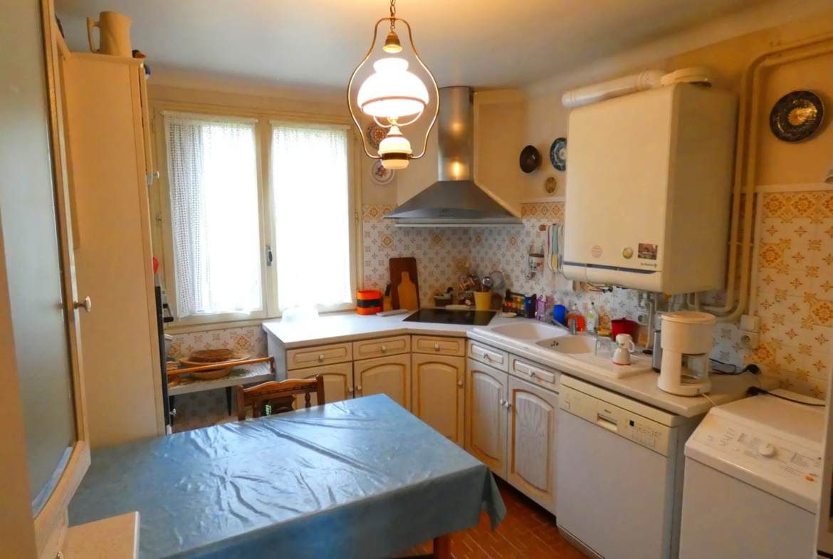 Appartement T4 avec Balcon et Garage à Aurillac 