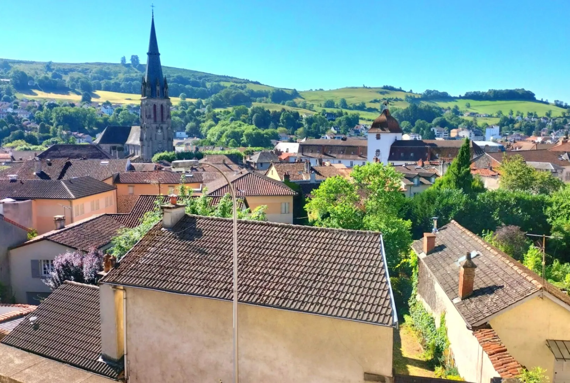 Appartement T4 avec Balcon et Garage à Aurillac 