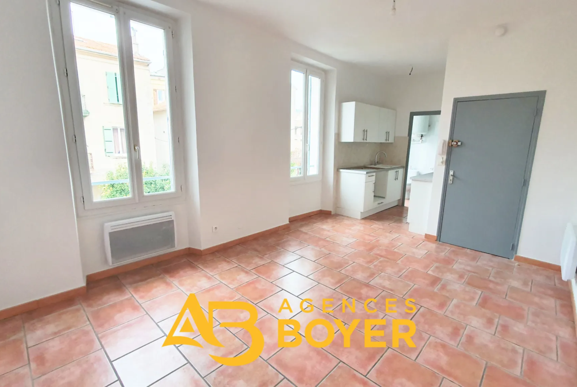 Appartement rénové à Toulon Ouest, idéal investisseur 