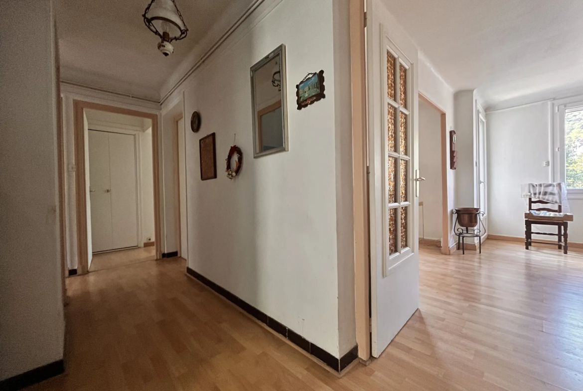 Appartement F3 bis lumineux à Amélie-les-Bains, plein sud, sans vis-à-vis 