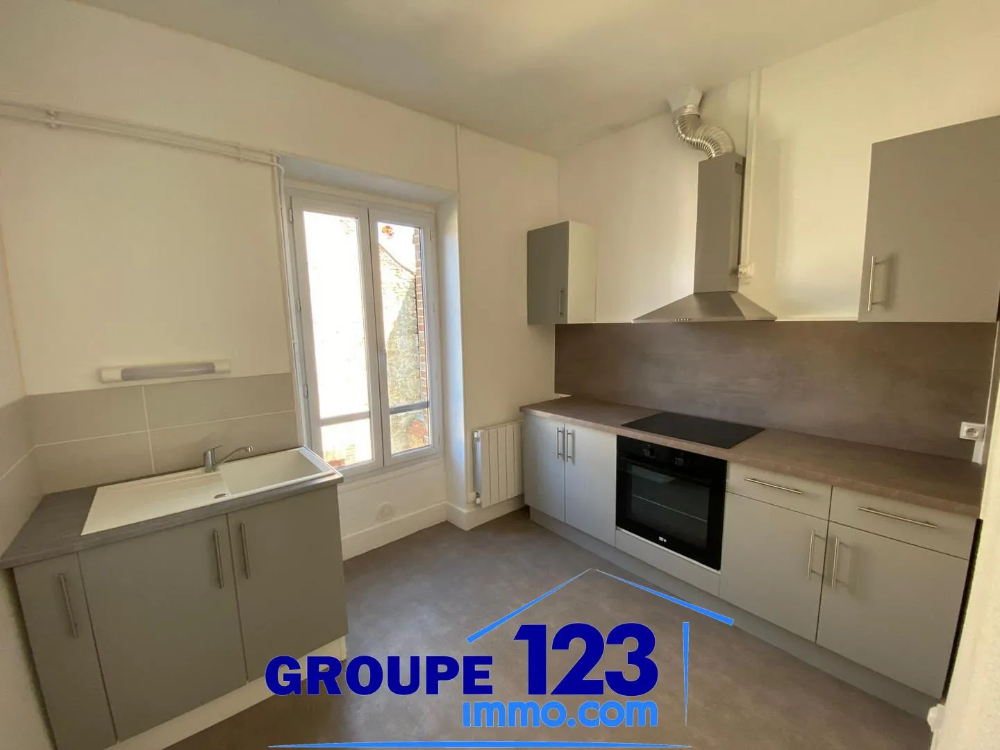 Immeuble de rapport à Ligny-le-Châtel - 192 m² + 104 m² de plateau 