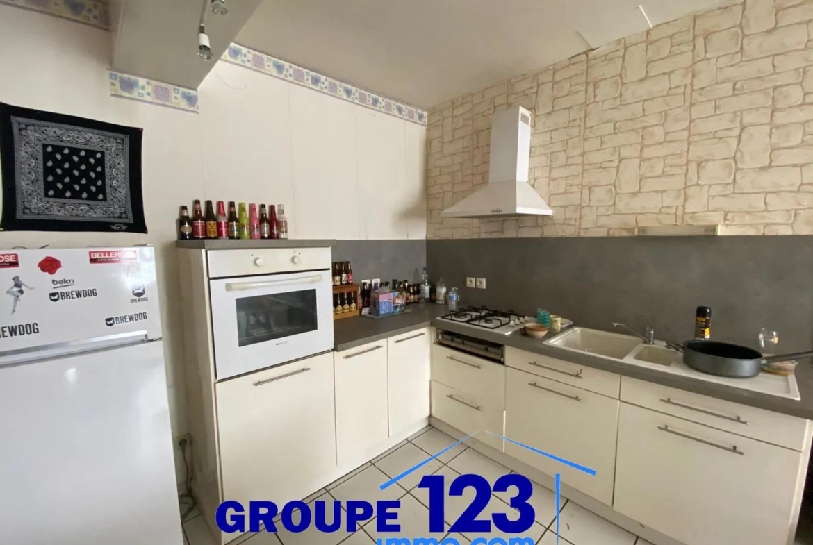 Immeuble de rapport à Ligny-le-Châtel - 192 m² + 104 m² de plateau 