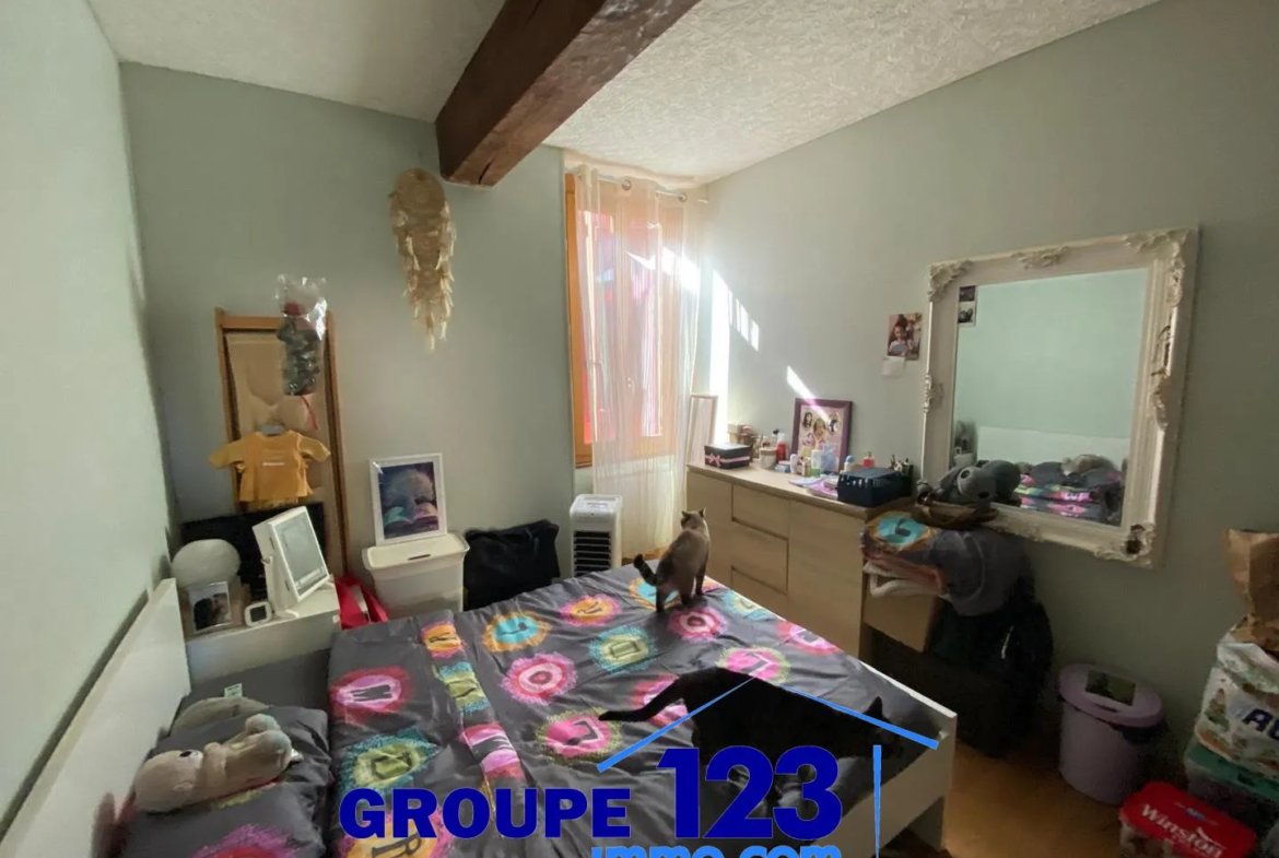 Immeuble de rapport à Ligny-le-Châtel - 192 m² + 104 m² de plateau 