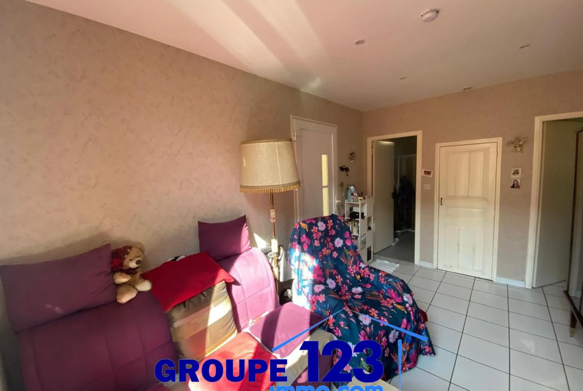 Immeuble de rapport à Ligny-le-Châtel - 192 m² + 104 m² de plateau 