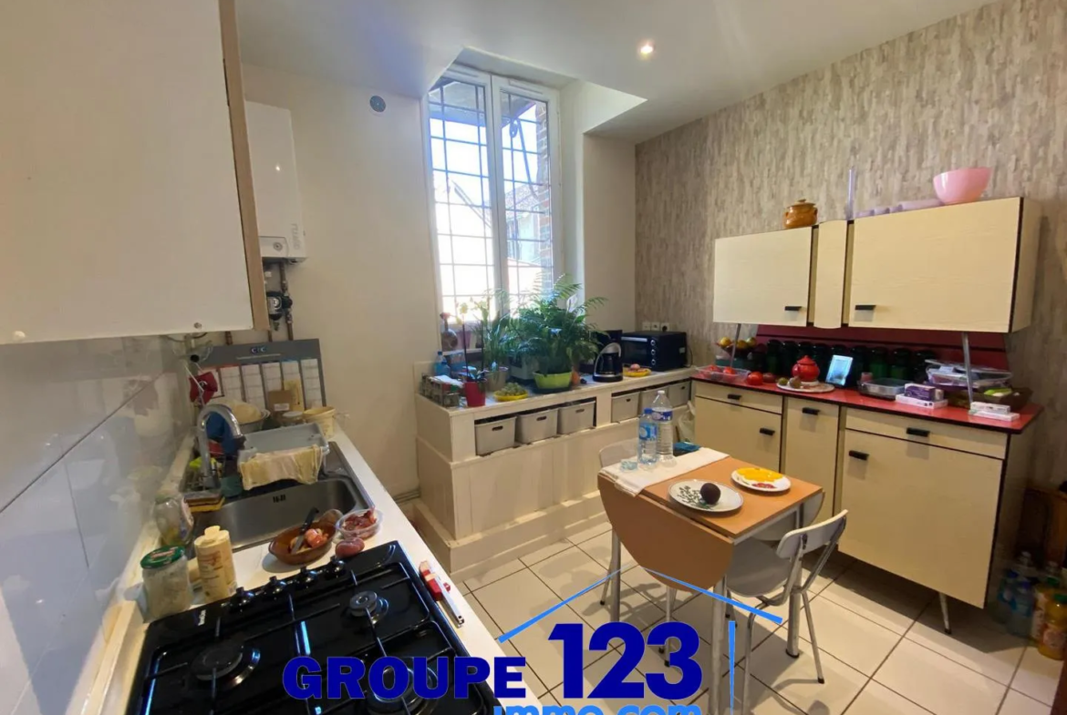 Immeuble de rapport à Ligny-le-Châtel - 192 m² + 104 m² de plateau 