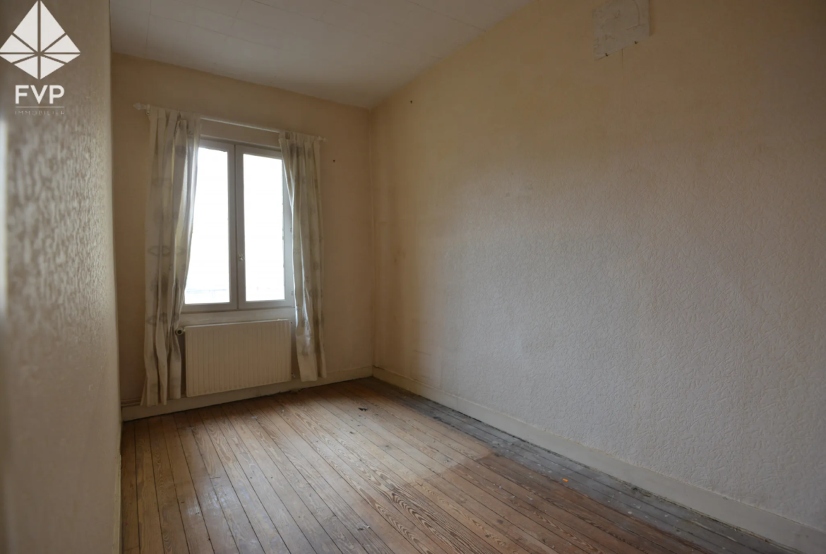 Appartement lumineux 4 chambres à vendre au centre-ville de Bolbec 