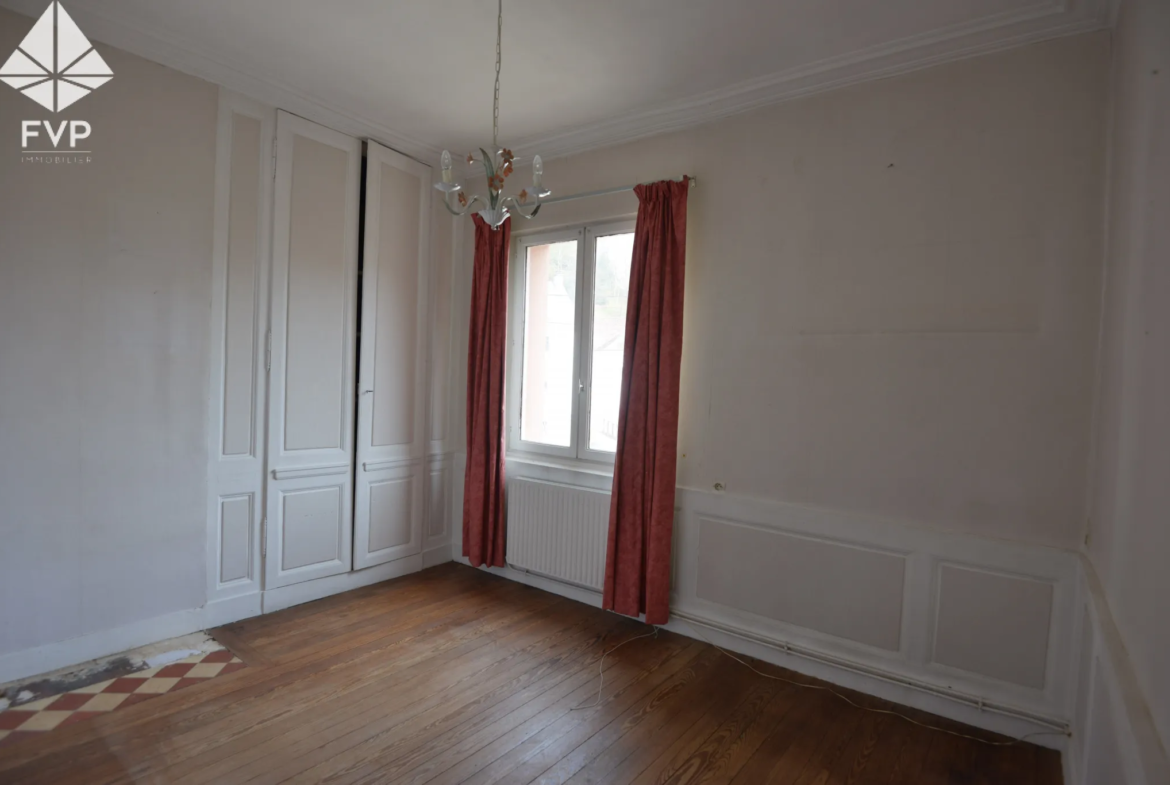 Appartement lumineux 4 chambres à vendre au centre-ville de Bolbec 