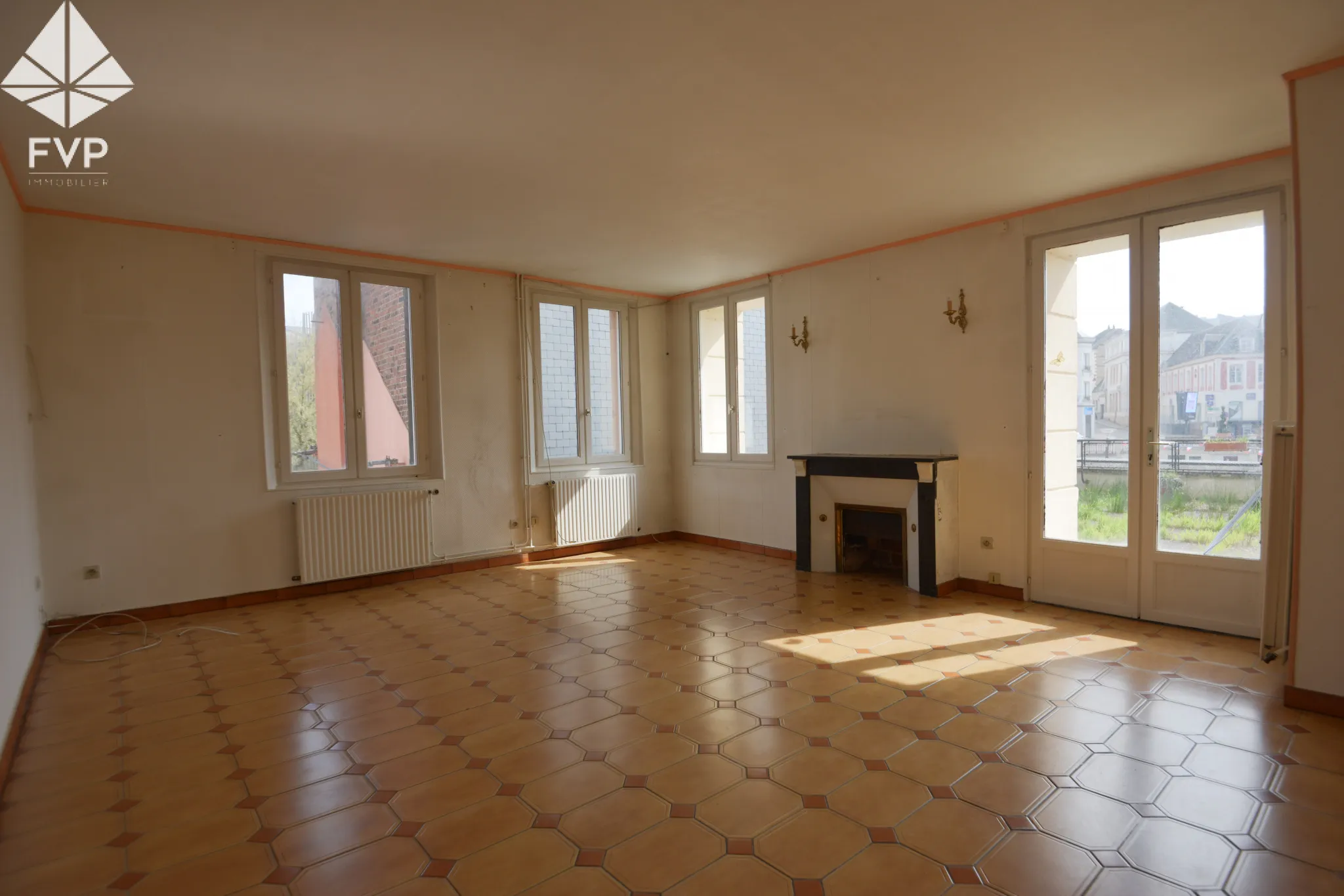 Appartement lumineux 4 chambres à vendre au centre-ville de Bolbec 