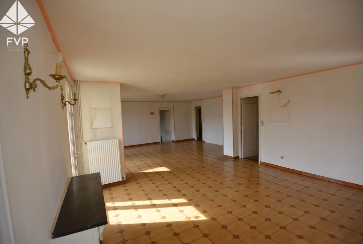 Appartement lumineux 4 chambres à vendre au centre-ville de Bolbec 