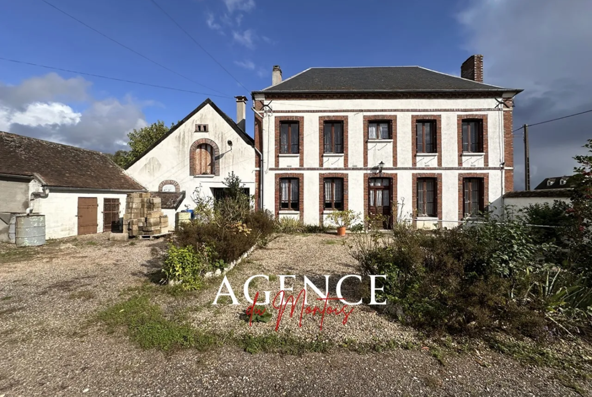 Maison à rénover à Sergines sur terrain de 2635 m² 