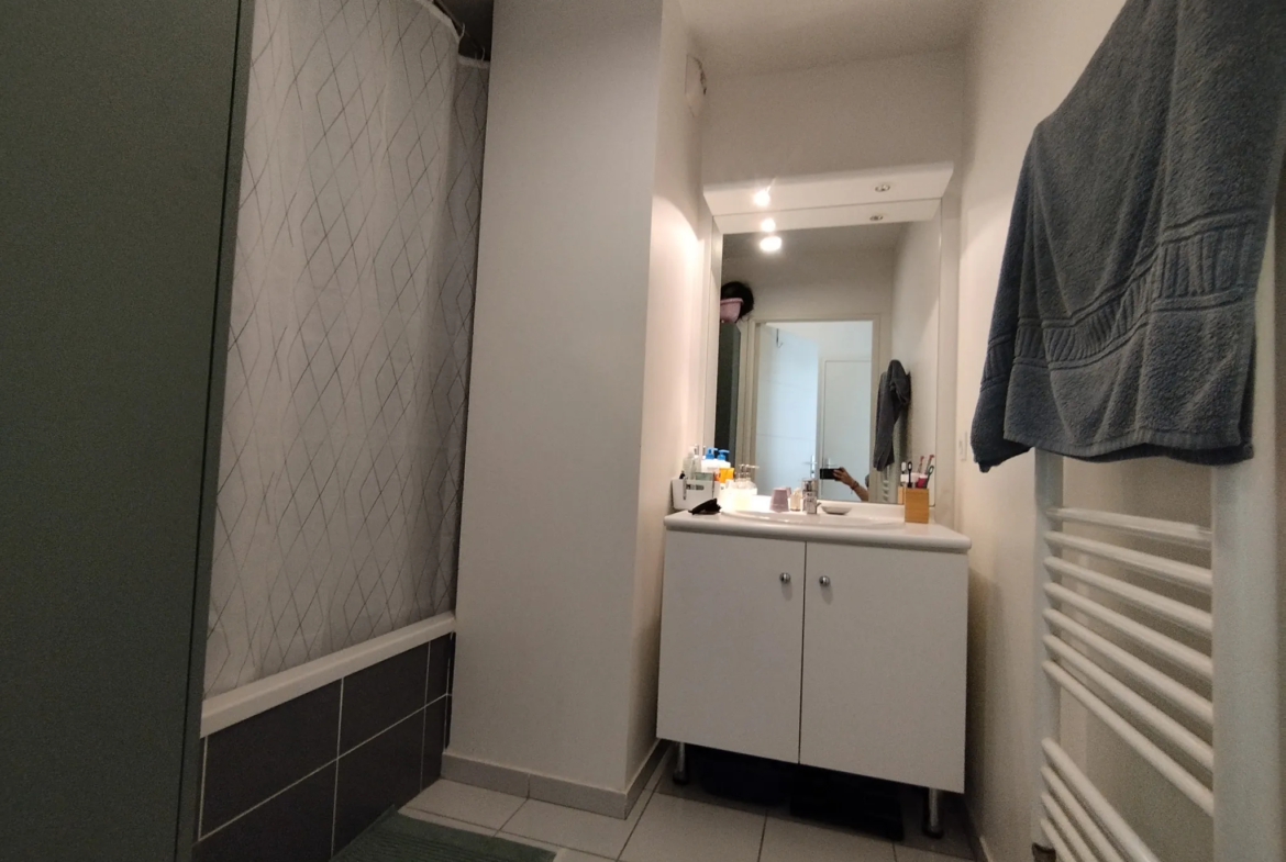 Appartement T3 de 55,55 m² à Lyon (69007) - Idéalement Situé 