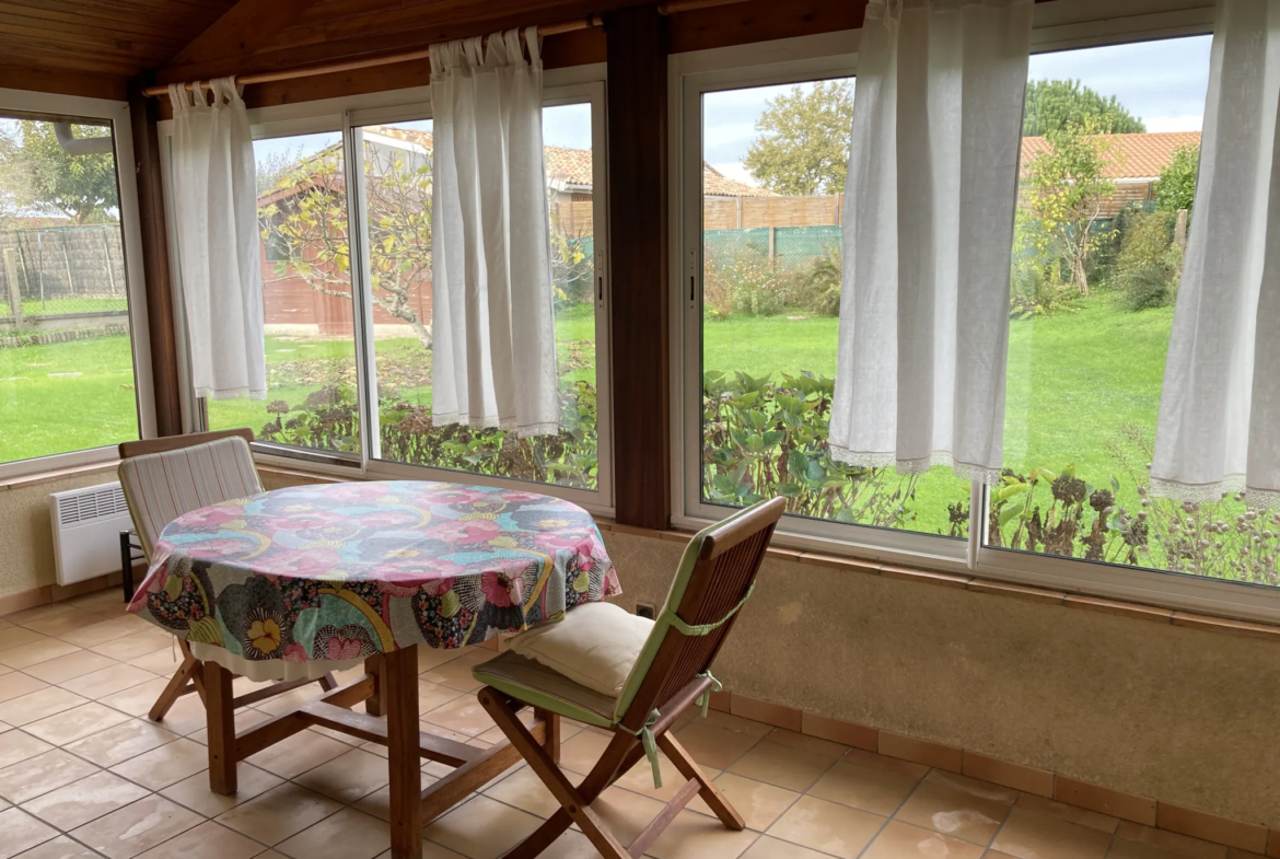 Maison à vendre à Bazas - Style landais avec jardin et véranda 