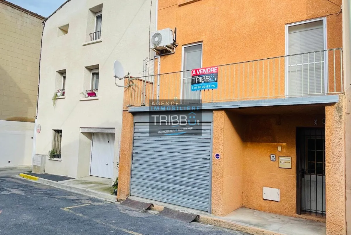 Maison de village à Llupia avec garage et extérieur 