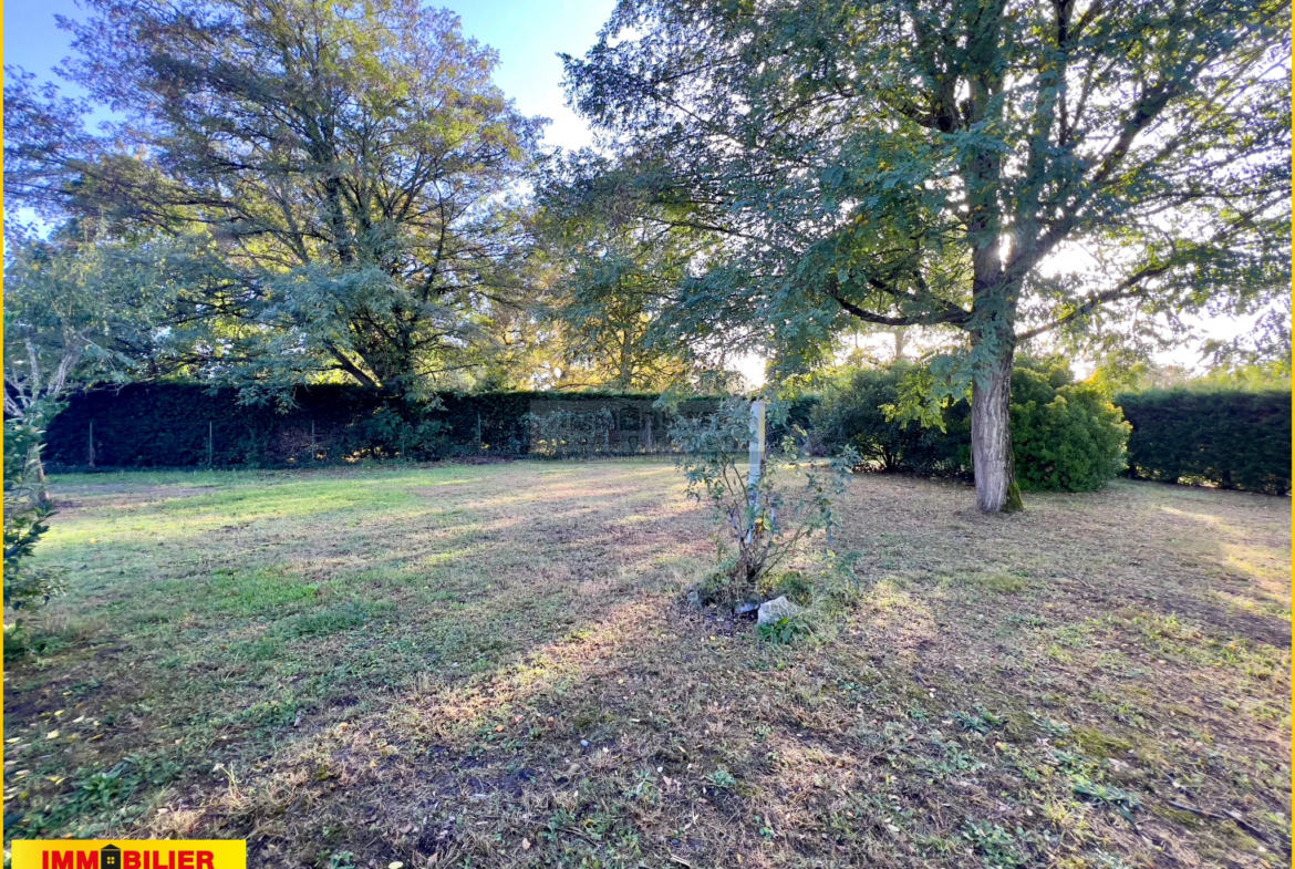 Terrain à bâtir à Saint-Michel de Rieufret, 910 m2 viabilisé 