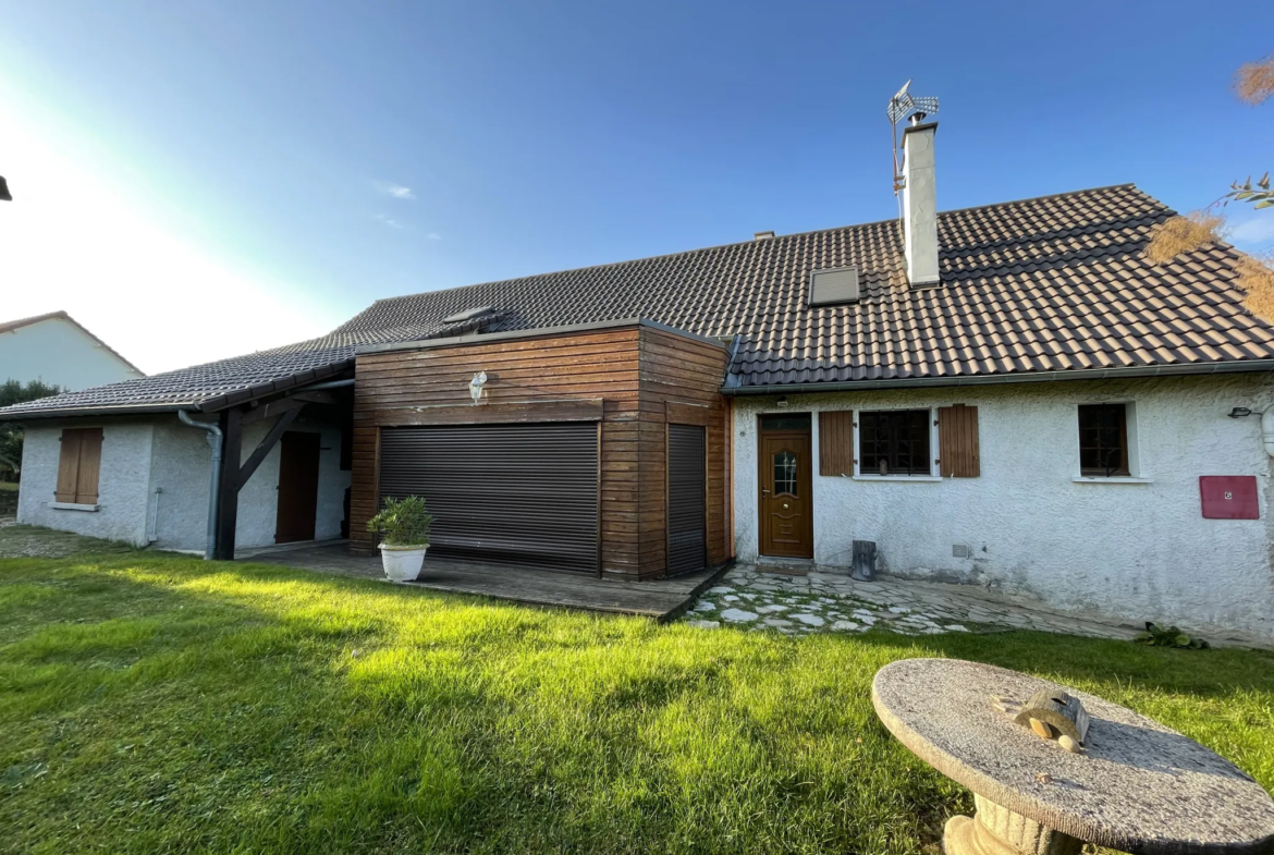 Maison familiale spacieuse à Creuzier-le-Neuf 