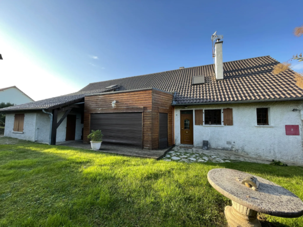 Maison familiale spacieuse à Creuzier-le-Neuf