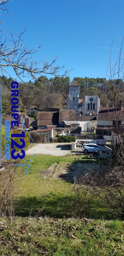 Maison avec dépendances à 8 km d'Auxerre à vendre 