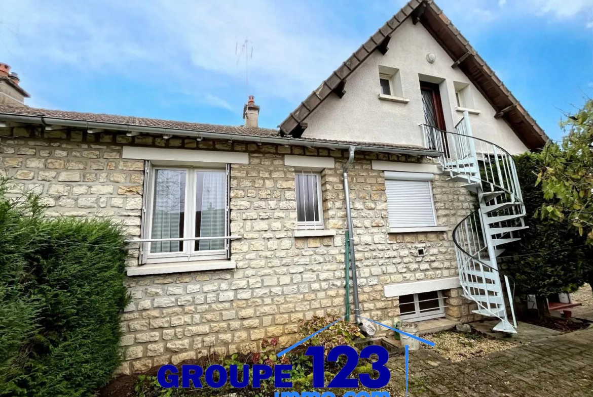 Maison spacieuse à Auxerre de 86 m² avec jardin 