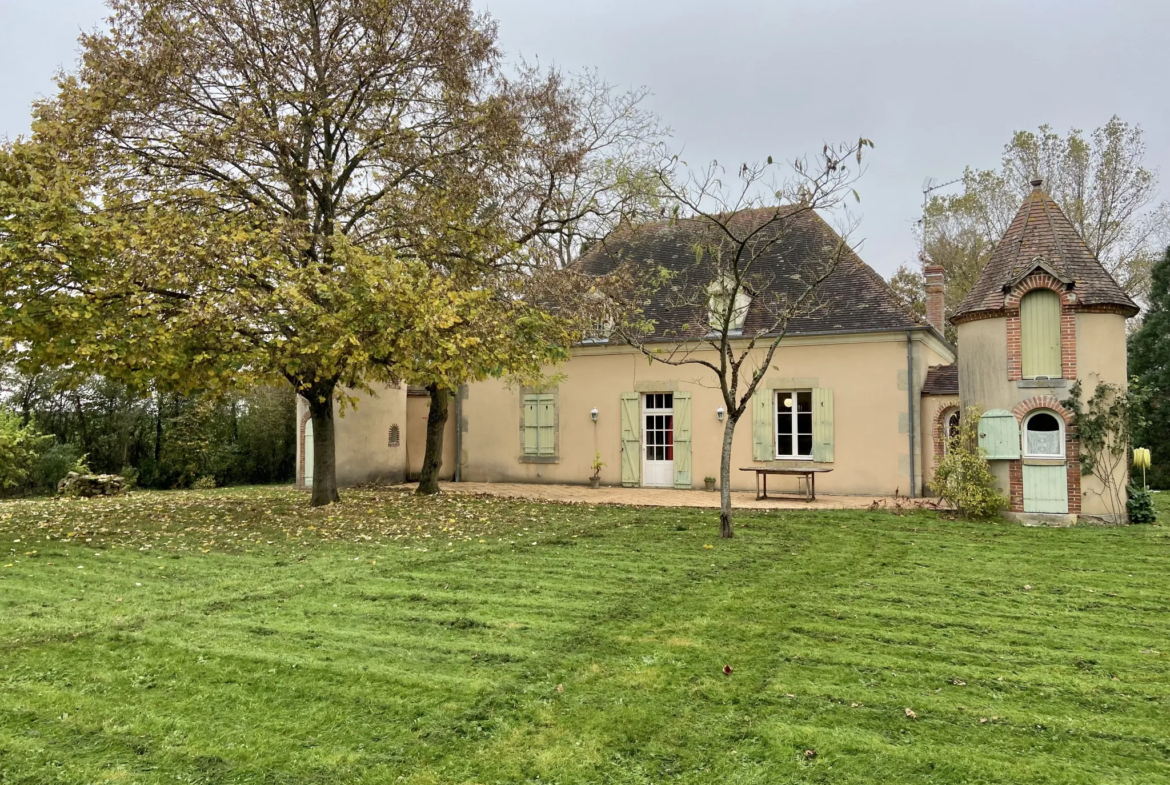 Ancien relais de chasse à vendre à Massay 