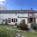 Maison en pierre à rénover à Angerville - 65 m² avec jardin