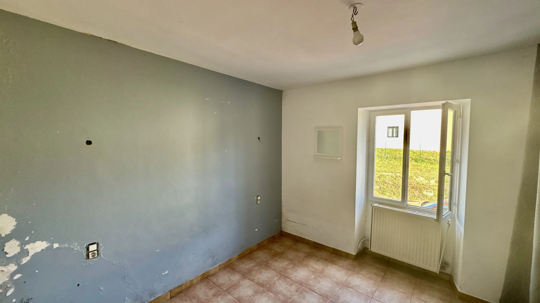 Maison à rénover à Collorgues de 84,64 m² avec jardin 