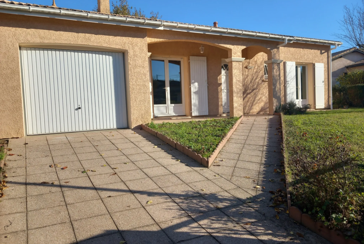 Maison contemporaine rénovée à Langon avec jardin 